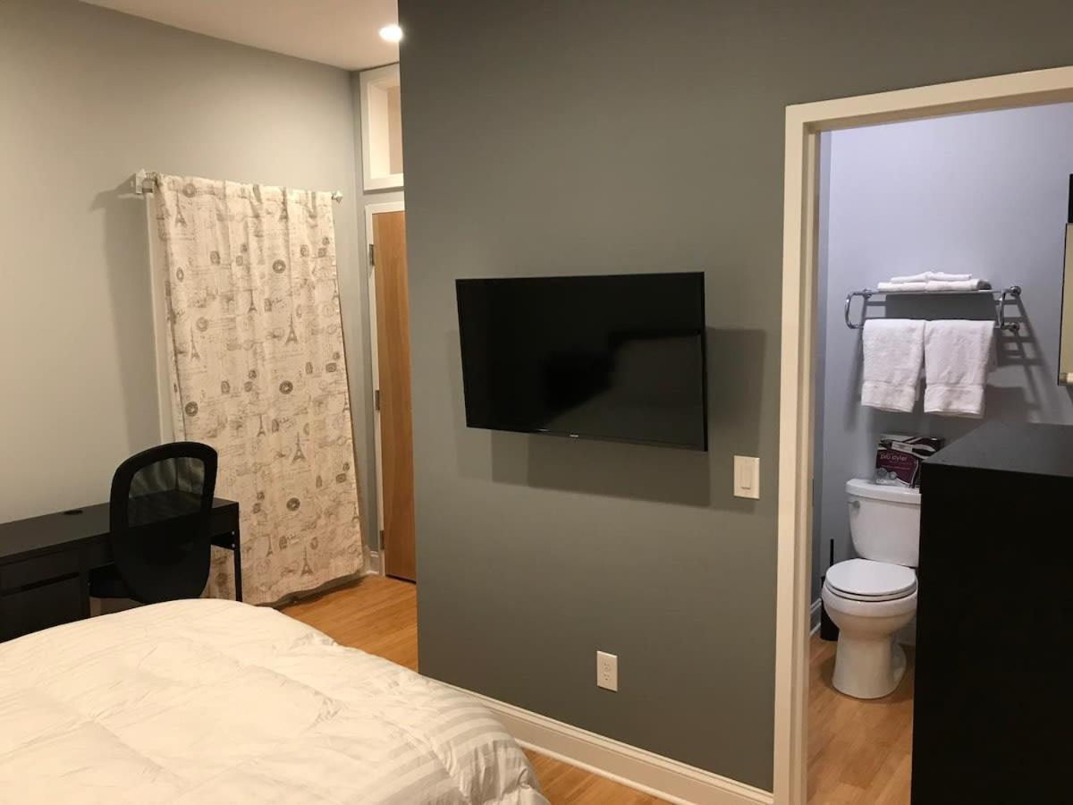 Private Room With Private Bathroom Данбъри Екстериор снимка
