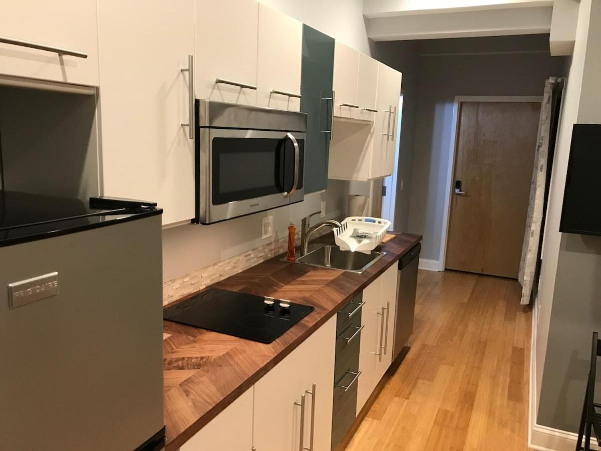 Private Room With Private Bathroom Данбъри Екстериор снимка