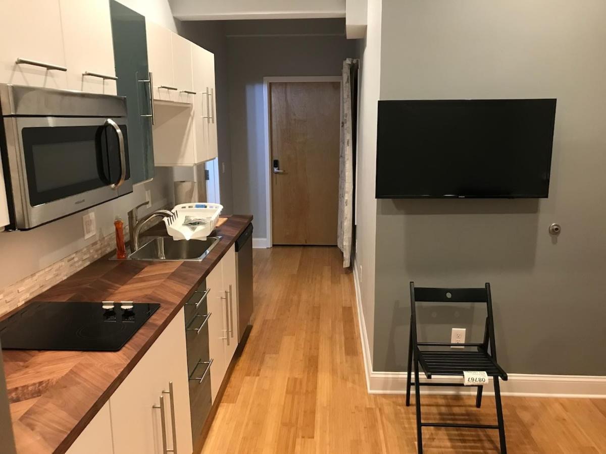 Private Room With Private Bathroom Данбъри Екстериор снимка